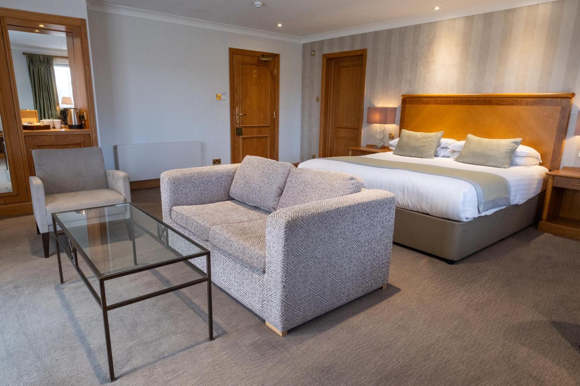 Dale Hill Hotel Ticehurst Room photo